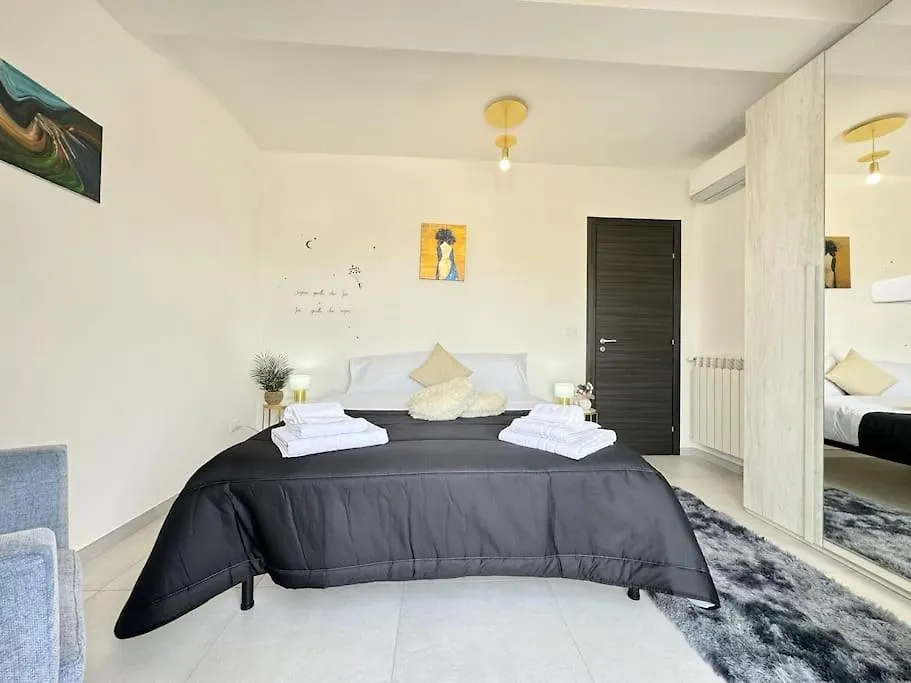 Attico Magnificent Wi-Fi/Free Parking Apartment Palermo