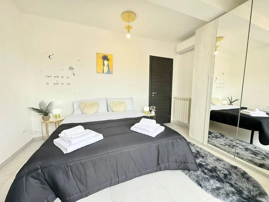 Attico Magnificent Wi-Fi/Free Parking Apartment Palermo