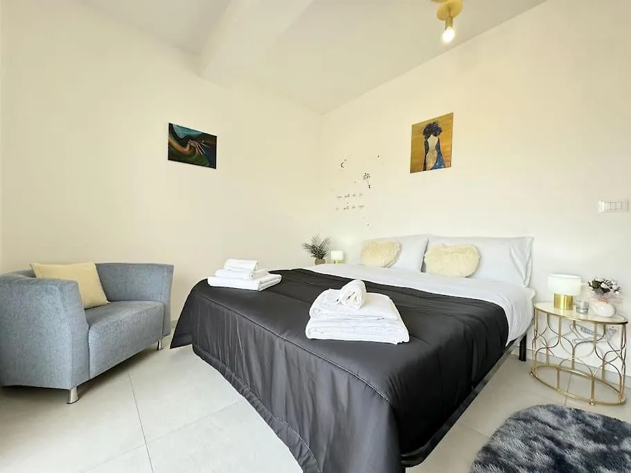 Attico Magnificent Wi-Fi/Free Parking Apartment Palermo