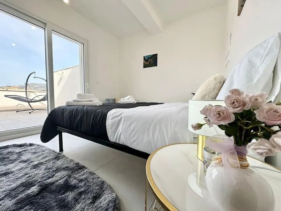 Attico Magnificent Wi-Fi/Free Parking Apartment Palermo