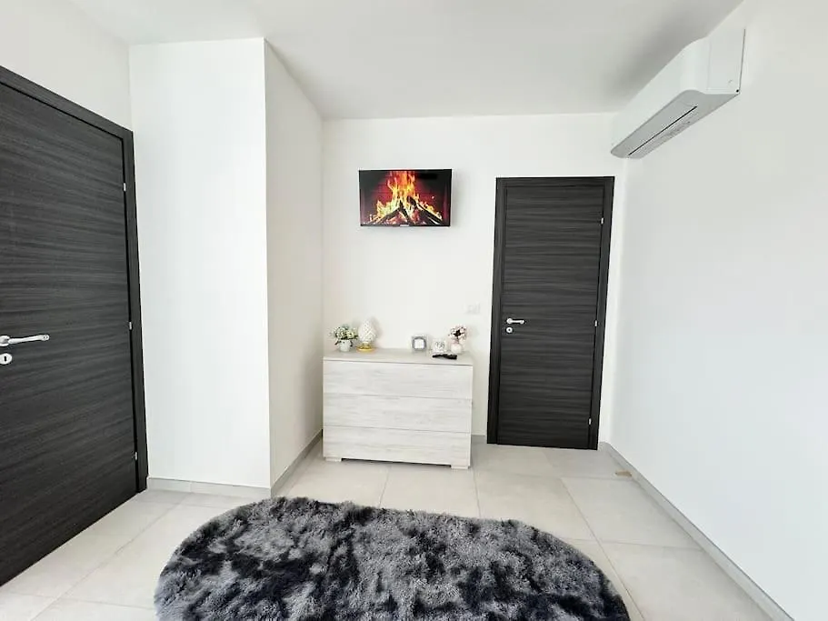Attico Magnificent Wi-Fi/Free Parking Apartment Palermo Italy