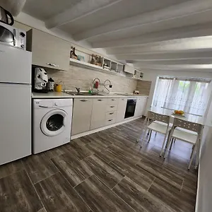 Don Vito's Home, Dsg2 Short Lets, 250 Mt Metro Appartement